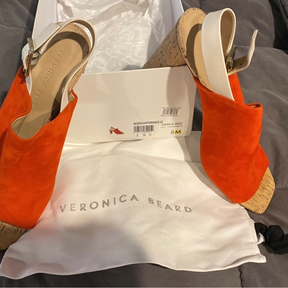 SZ 8 Veronica Beard  suede bodhi sandals with natural cork heel. NWT - Picture 3 of 3